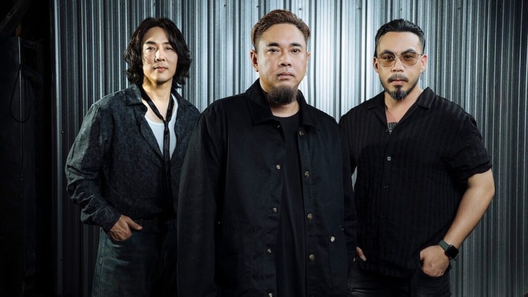 อัปเดตล่าสุด 3 ตำนาน Dax Rock Rider, หนึ่ง ETC. ,เชาว์ COCKTAIL ในเพลง “อดีตก็คืออดีต”