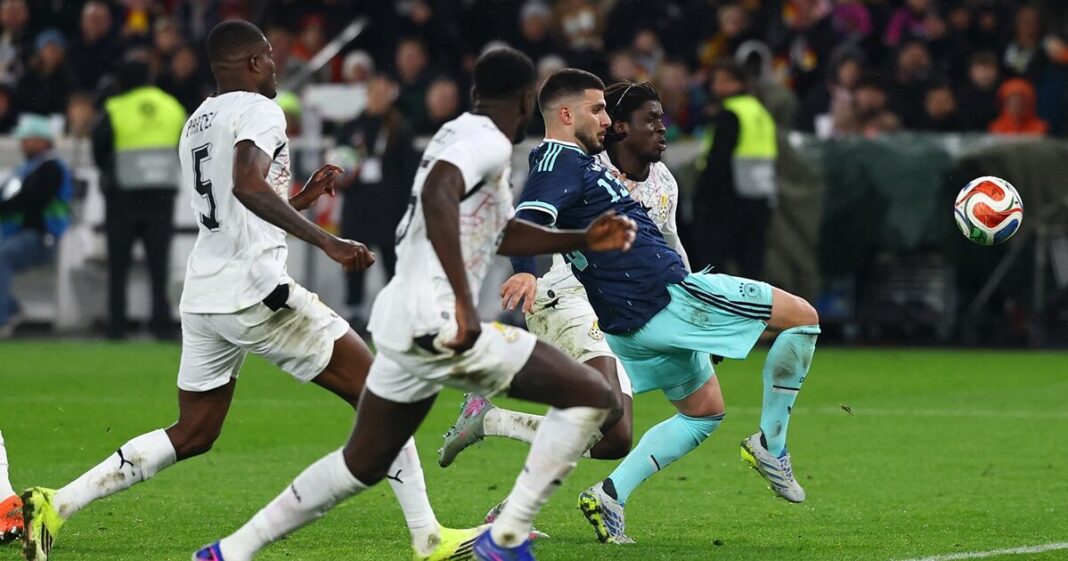 2026 03 30T203938Z 1577097567 UP1EM3U1LE103 RTRMADP 3