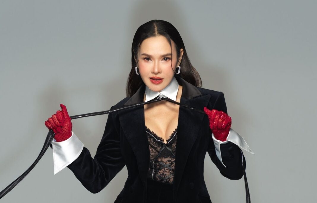 มาแรง! ‘GMM SHOW’ ชวนแฟนเพลงยุค 90’s มาร่วมสร้างตำนานอีกครั้ง กับคอนเสิร์ตใหญ่ ครั้งใหม่ ที่เฮฮาปาร์ตี้ที่สุดของควีนออฟป็อปร็อกเมืองไทย กับ ‘ใหม่ เจริญปุระ MTERTAINMENT CONCERT’ กดบัตรพร้อมกัน 2 พ.ค. นี้